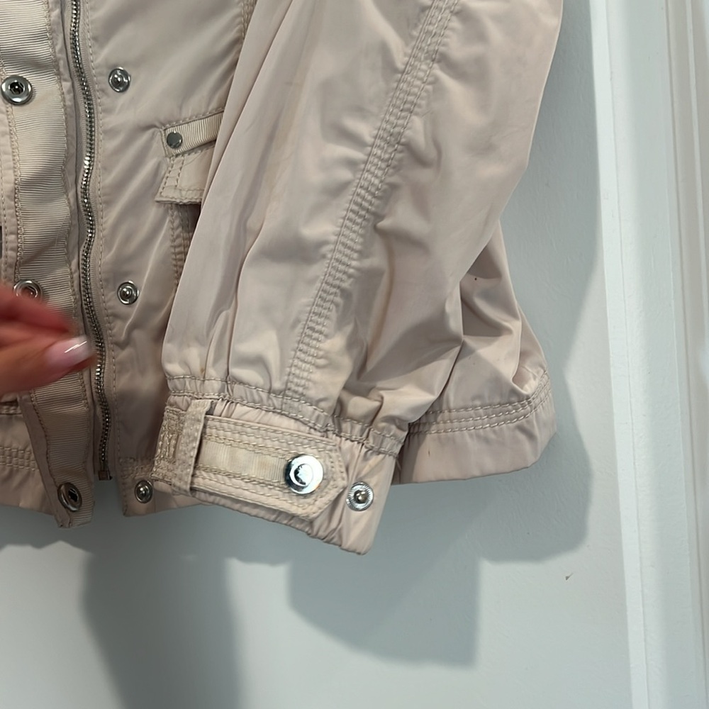 Tan jacket - Picture 5 of 10